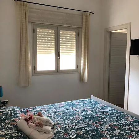 Alojamento de Acomodação e Pequeno-almoço Flo'